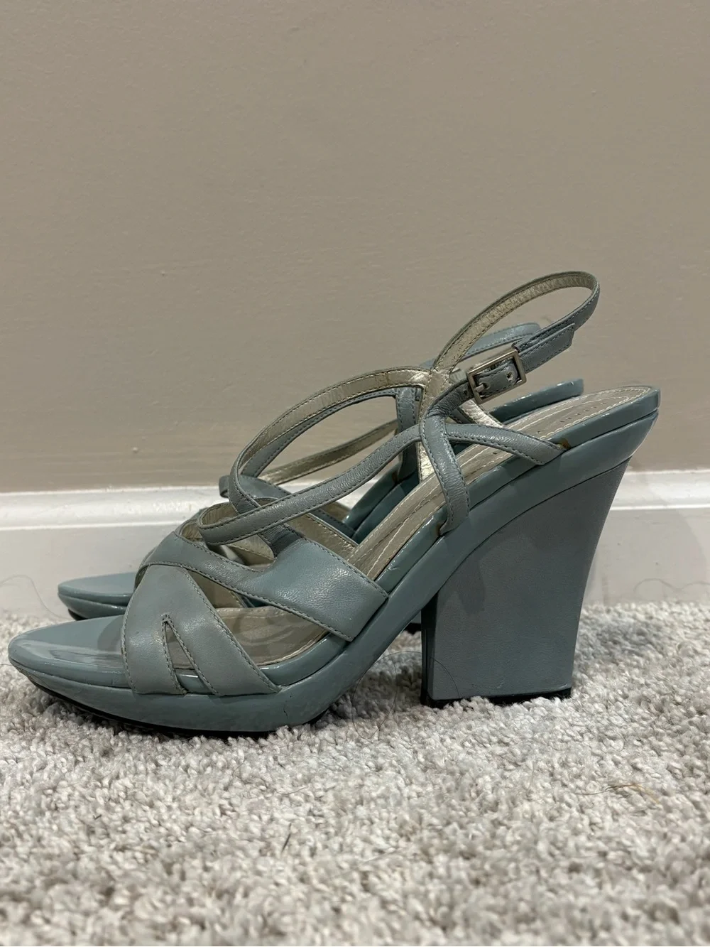 Vintage Nine West Light Blue Leather Strappy Wedge Sandals Women’s Size 8